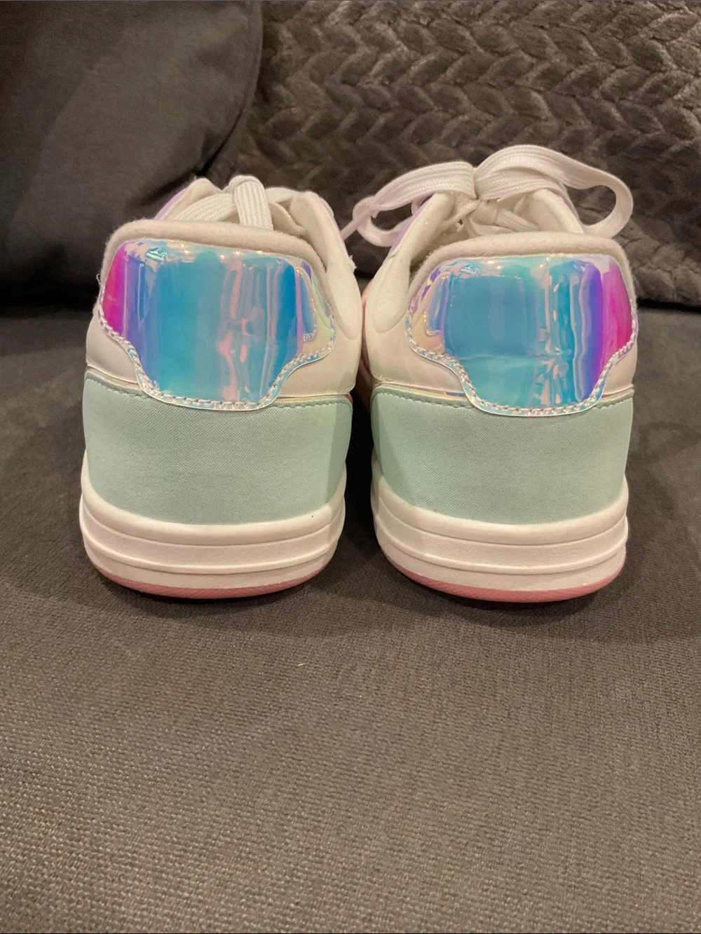 Girls Low Top Sneakers 👟